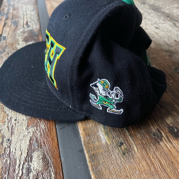 Notre Dame Fighting Irish Snapback Hat - Picture 3 of 7